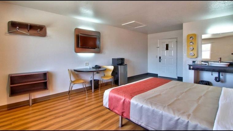 Coastal Valley Inn - Monterey คาสโตรวิลล์ ห้อง รูปภาพ